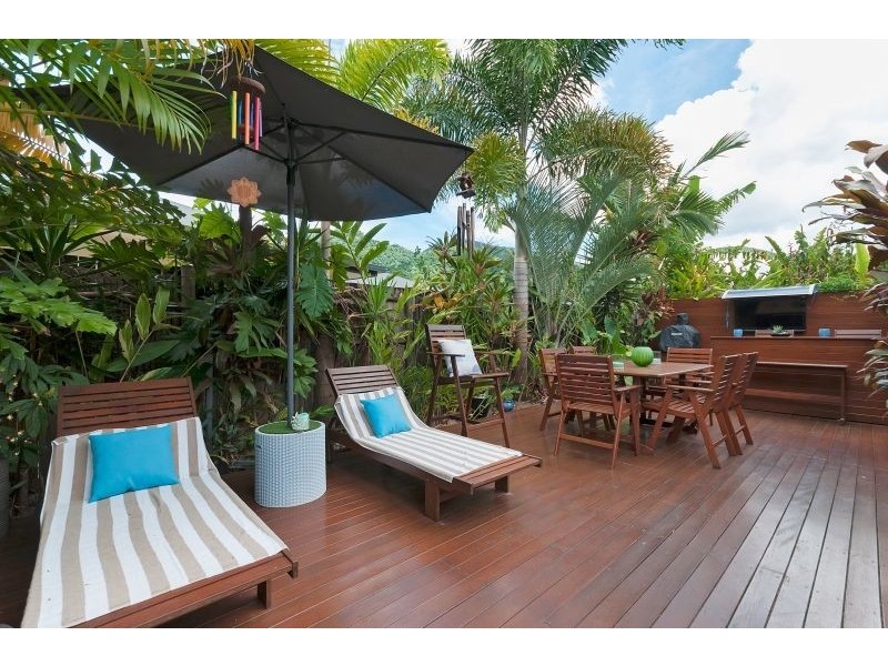 1 Kippin Close, Redlynch QLD 4870