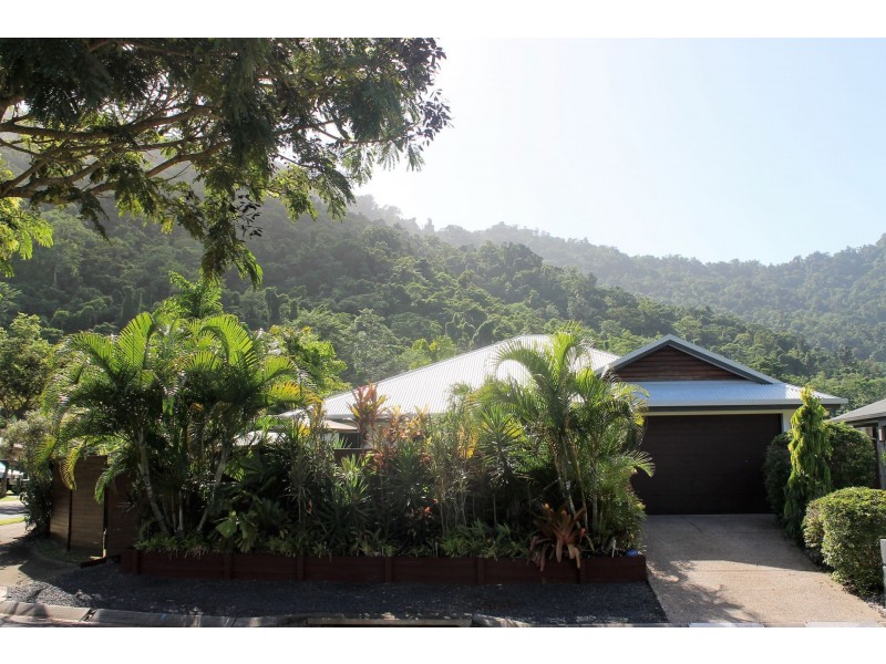 1 Kippin Close, Redlynch QLD 4870