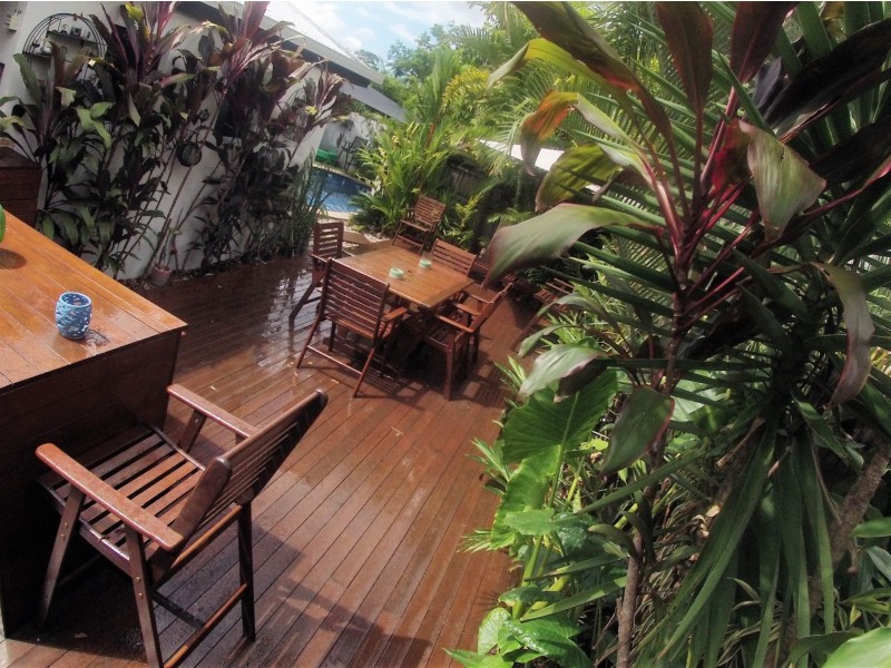 1 Kippin Close, Redlynch QLD 4870