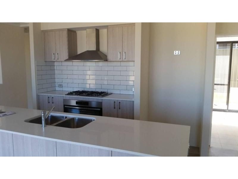 16 Kabarua Road, Clarkson WA 6030