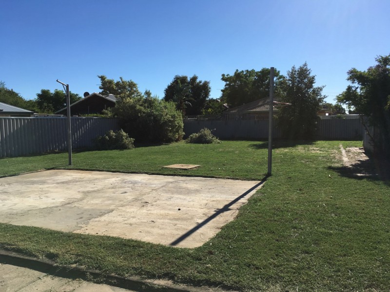 33 Bushby Street, Midvale WA 6056