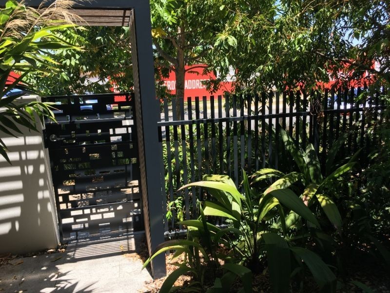 8/33 Parkside Circuit, Hamilton QLD 4007