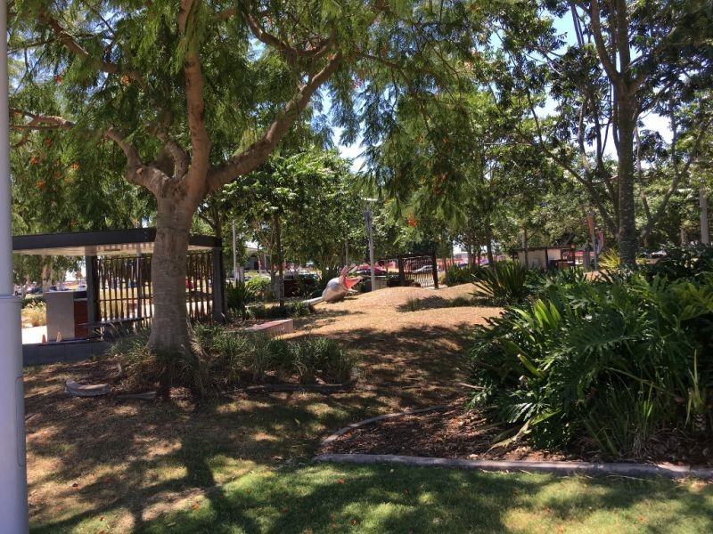 8/33 Parkside Circuit, Hamilton QLD 4007