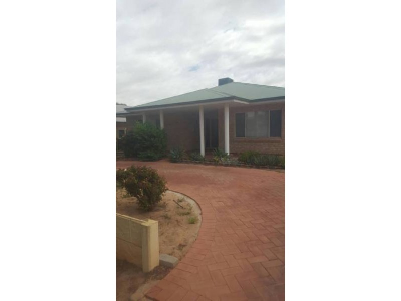 20 Coronation Street, Merredin WA 6415