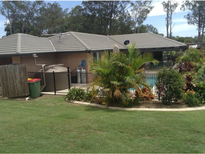 1 Wattle Ave, Beerburrum QLD 4517
