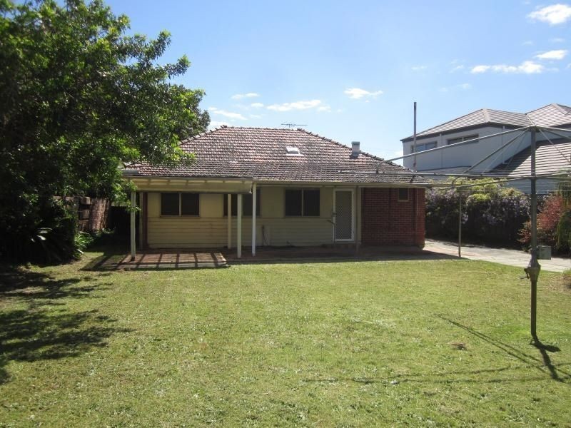 12 Darlot Crescent, South Perth WA 6151