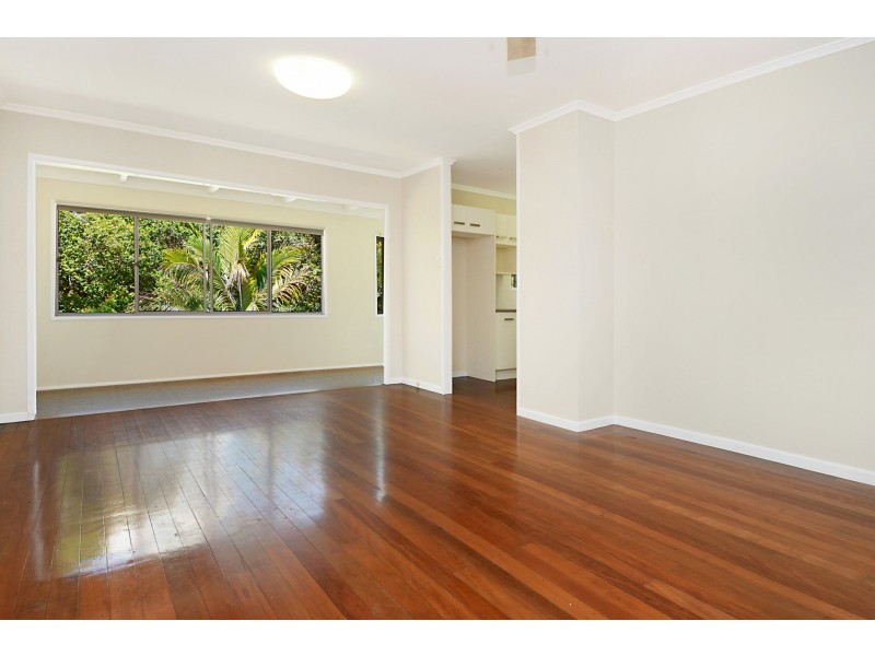 16 Coles Street, Arana Hills QLD 4054