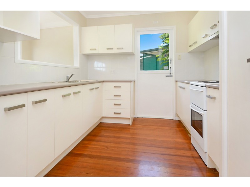 16 Coles Street, Arana Hills QLD 4054