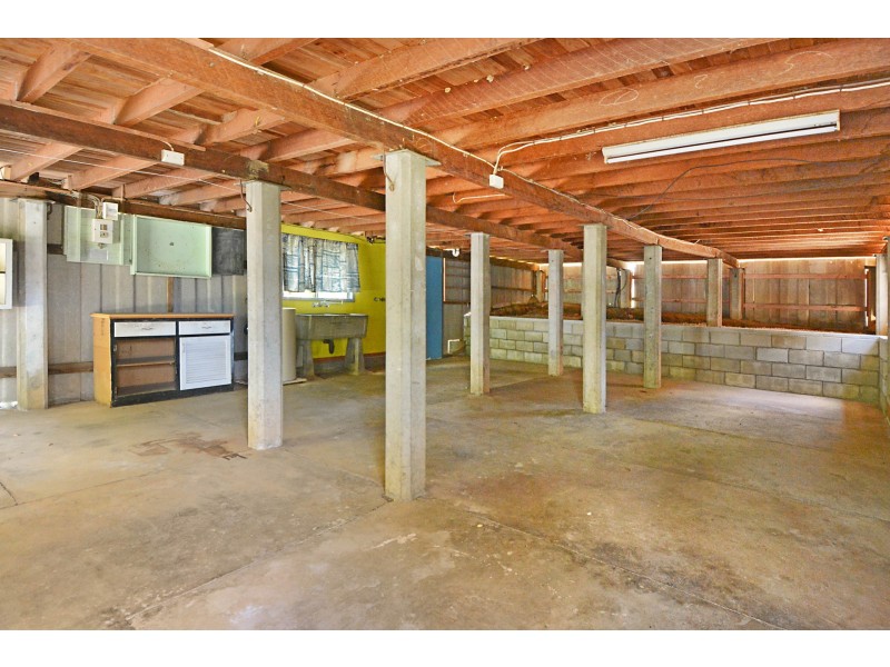 16 Coles Street, Arana Hills QLD 4054