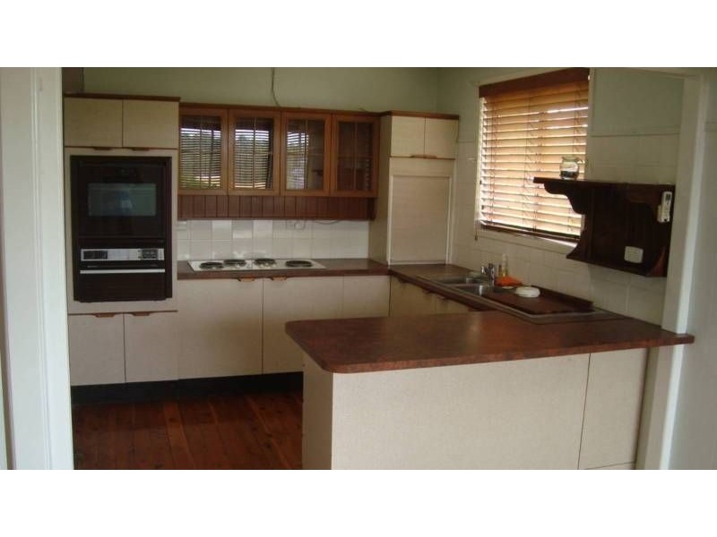 15 Skehan St, Centenary Heights QLD 4350