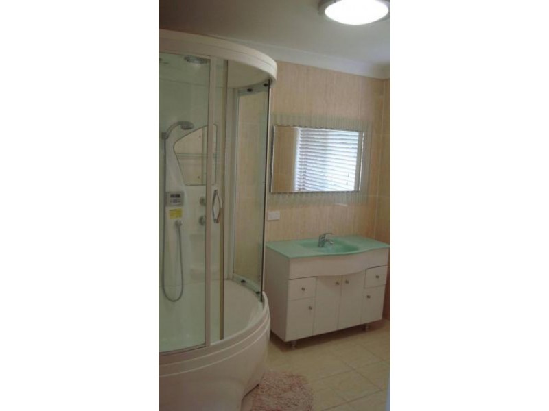 15 Skehan St, Centenary Heights QLD 4350