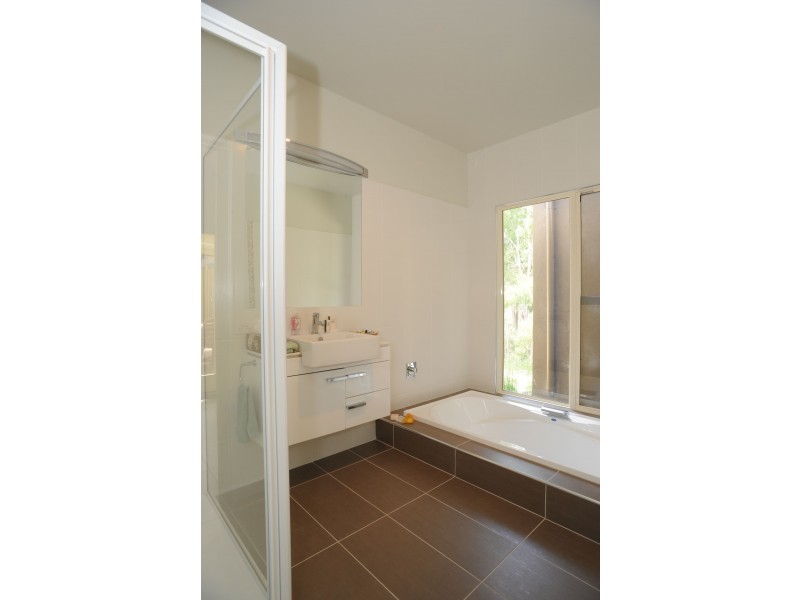 32 Tranquil Court, Lakes Entrance VIC 3909