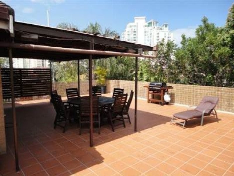 9/20 Whiting St, Labrador QLD 4215