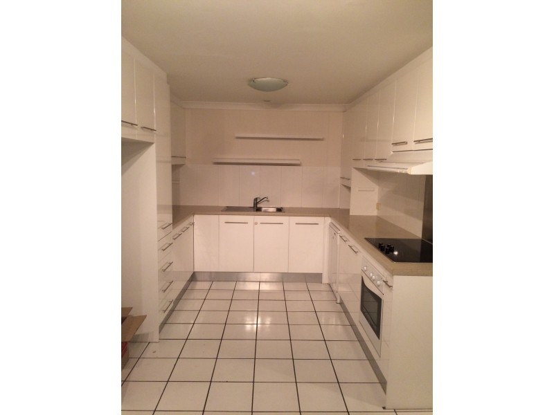 9/20 Whiting St, Labrador QLD 4215