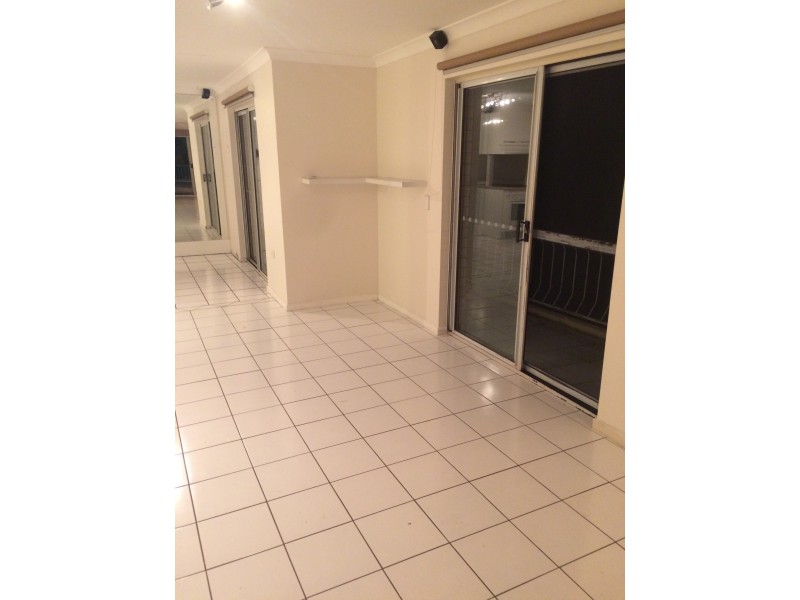 9/20 Whiting St, Labrador QLD 4215