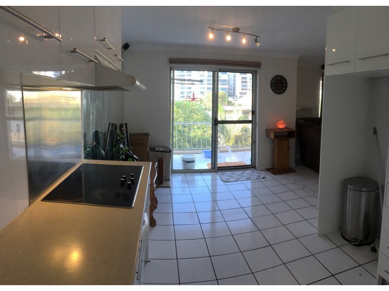 9/20 Whiting St, Labrador QLD 4215