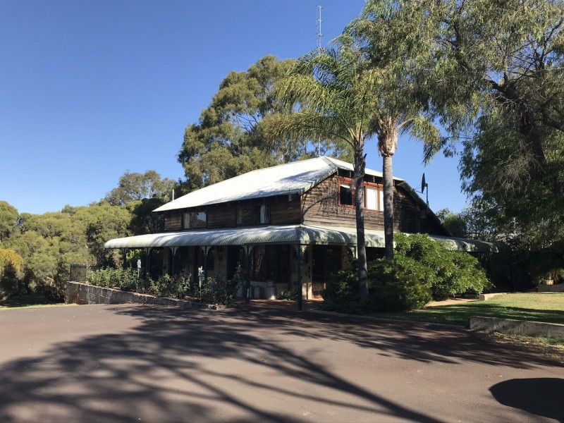 130 Paris Road, Australind WA 6233