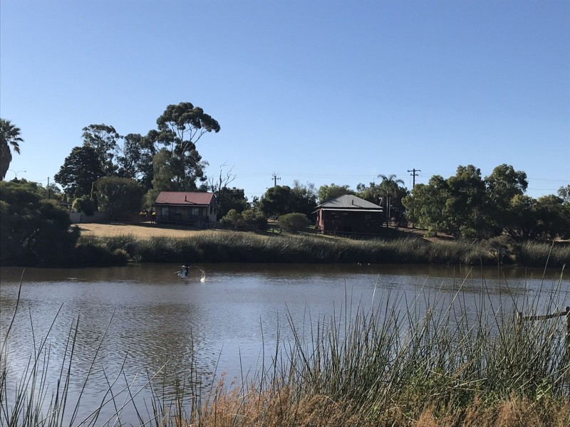 130 Paris Road, Australind WA 6233