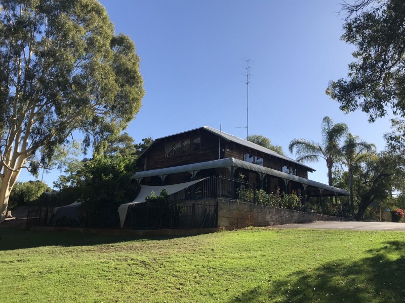 130 Paris Road, Australind WA 6233