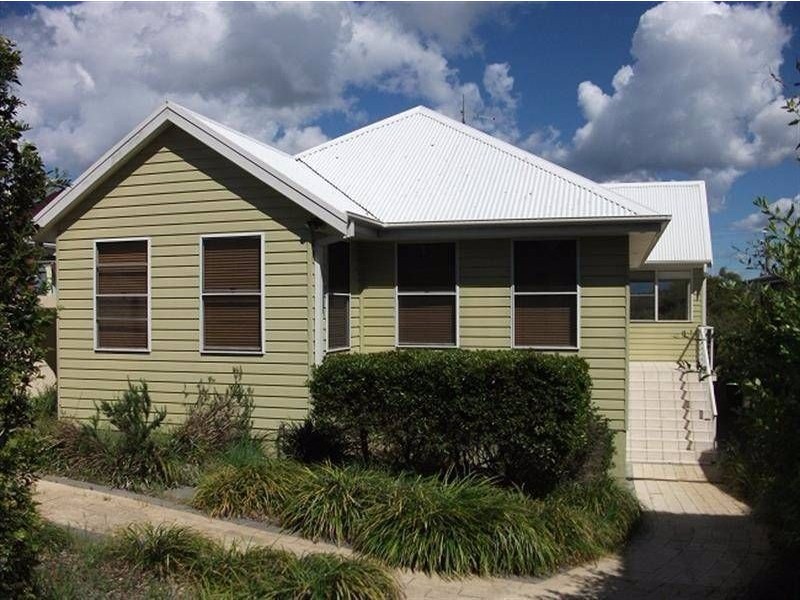 12 Charles Moffitt Drive, Moruya Heads NSW 2537