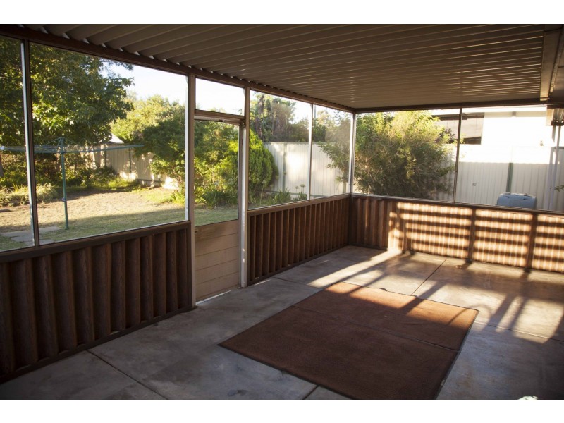 92 Sussex Road, Forrestfield WA 6058