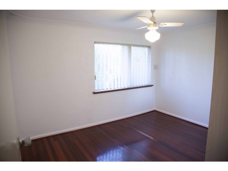 92 Sussex Road, Forrestfield WA 6058