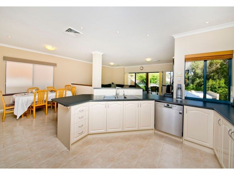 7A West View Blvd, Mullaloo WA 6027