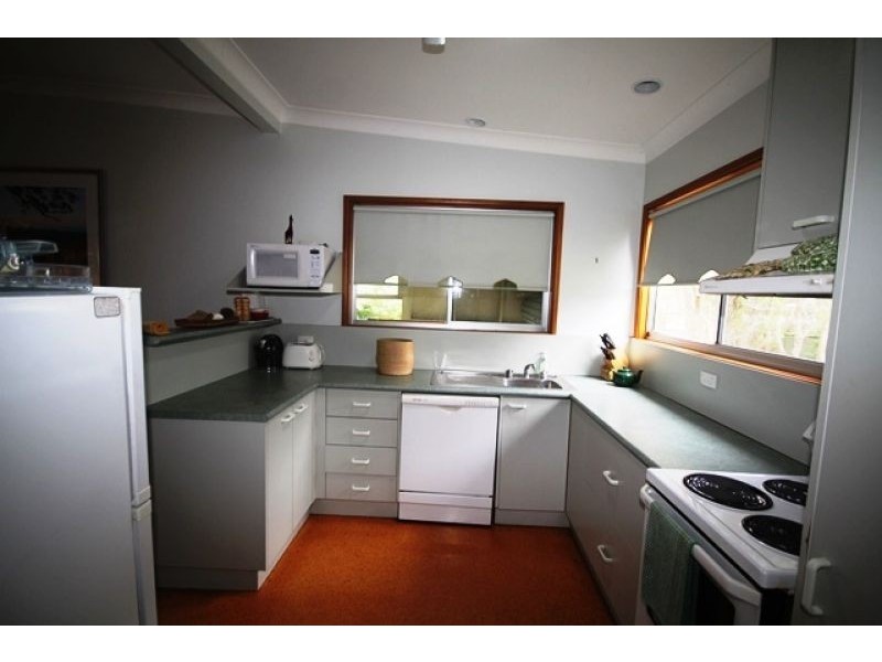 18 Merry St, Kioloa NSW 2539