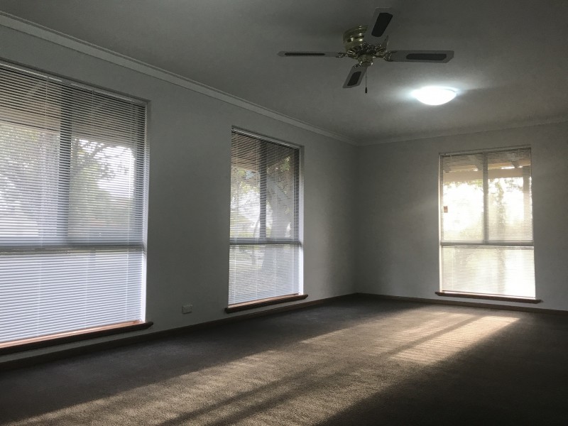 15 Camelot St, Carine WA 6020