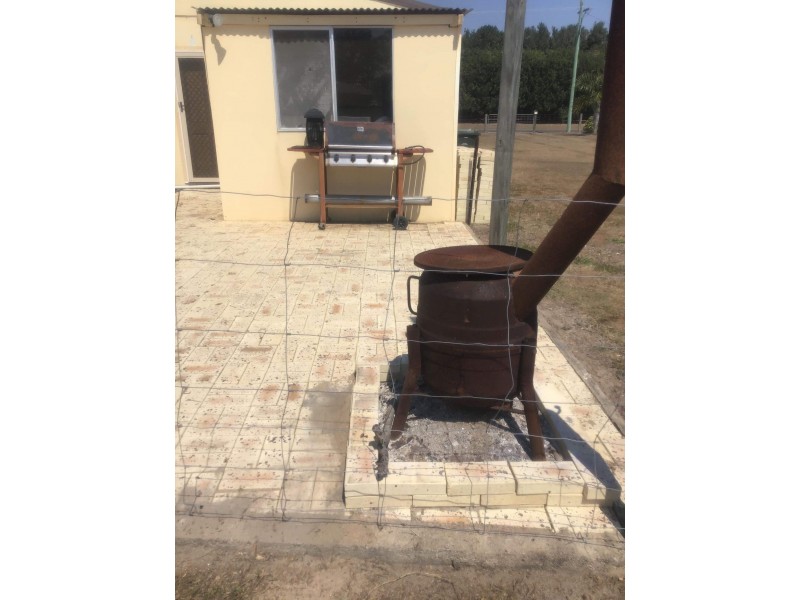 33 Baffle Estate Rd, Winfield QLD 4670