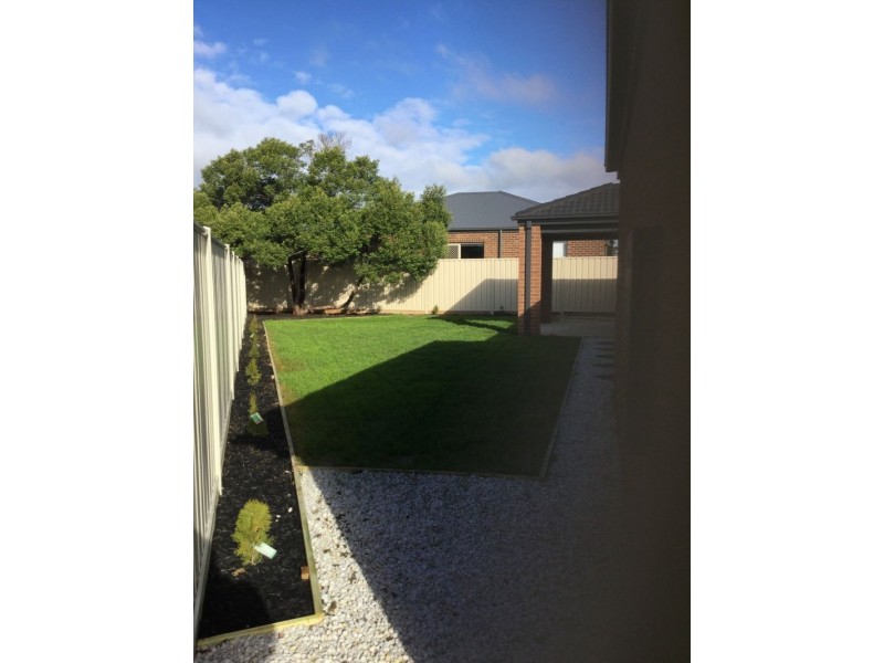 15 Robbins Court, Epsom VIC 3551