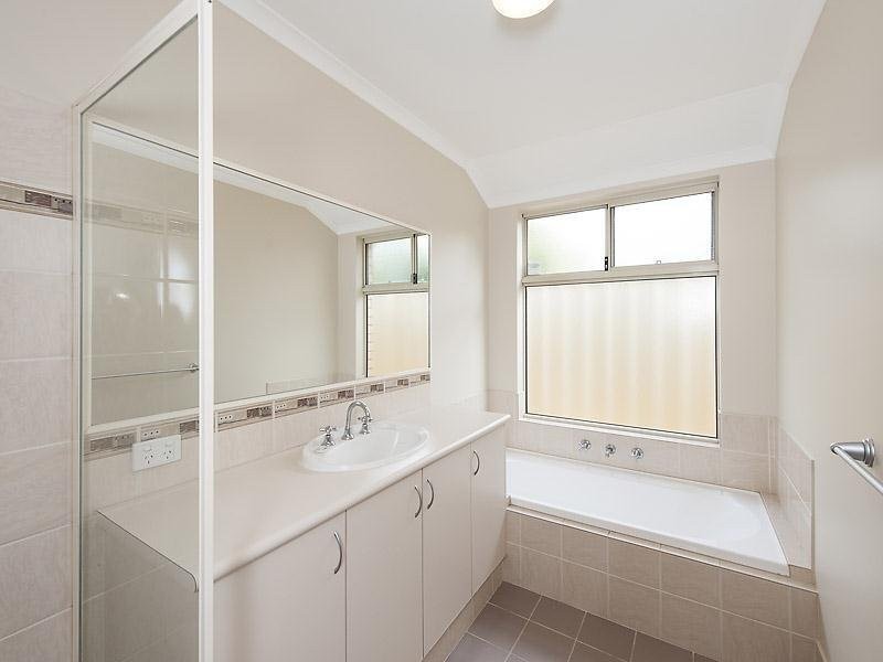 27B Kalangedy Drive, Riverton WA 6148