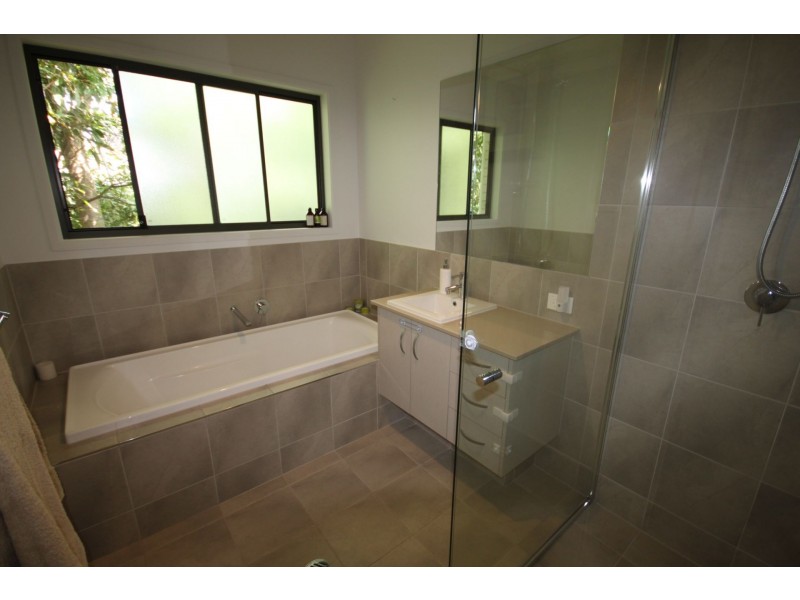 85 Oleander Drive, Ashgrove QLD 4060