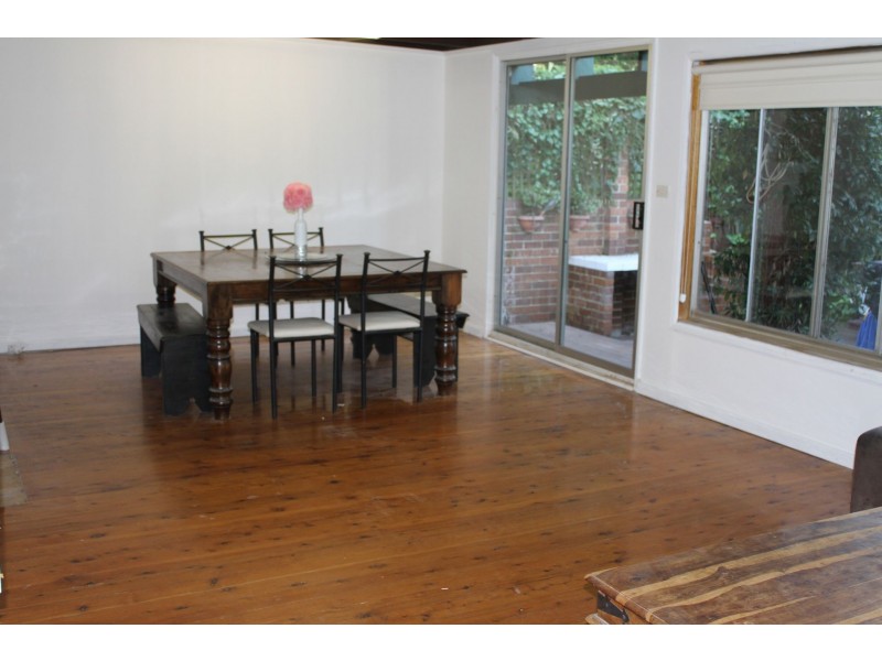 17 Tarawara st, Bomaderry NSW 2541