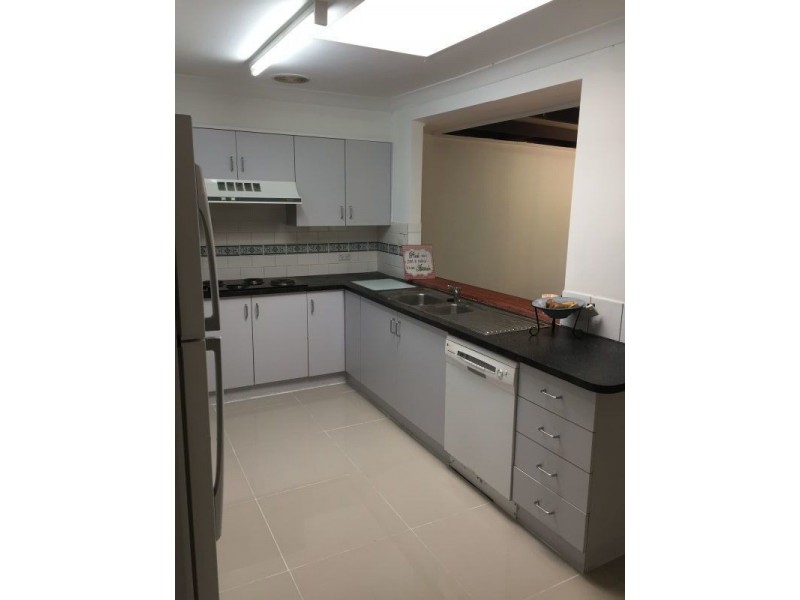 17 Tarawara st, Bomaderry NSW 2541