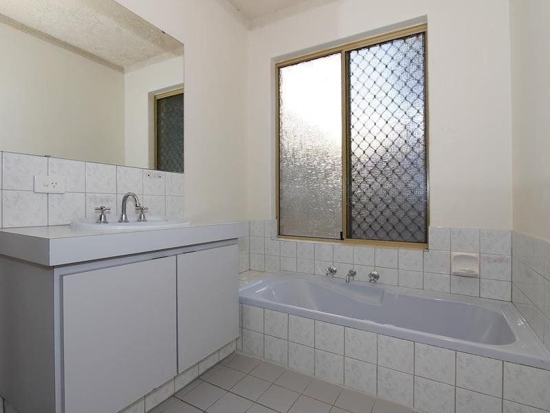 8b Mast Place, Ocean Reef WA 6027