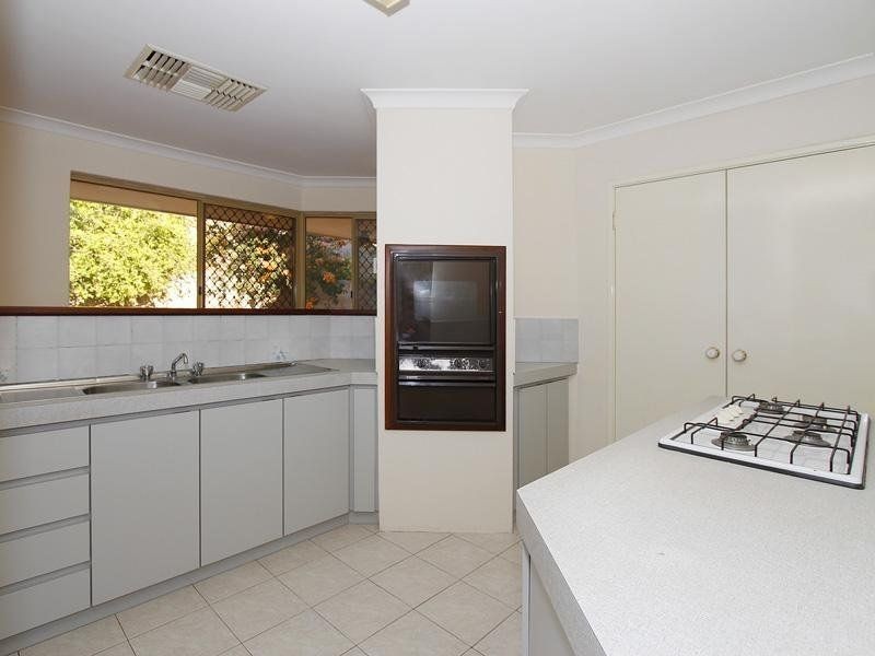 8b Mast Place, Ocean Reef WA 6027