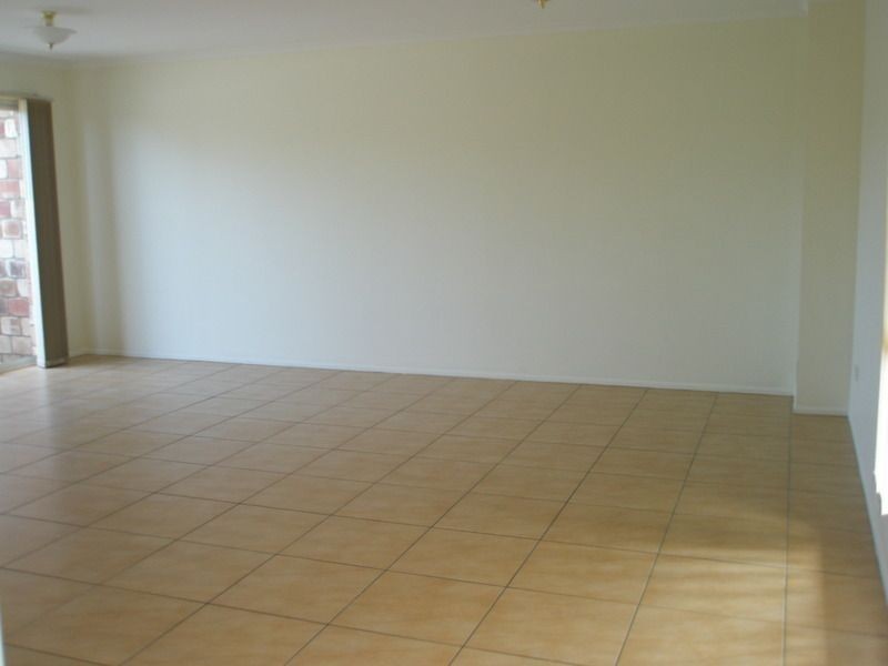 2/12 Slater Avenue, Lawnton QLD 4501