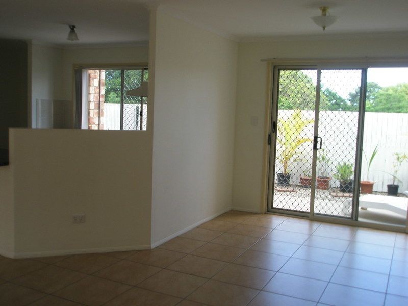 2/12 Slater Avenue, Lawnton QLD 4501