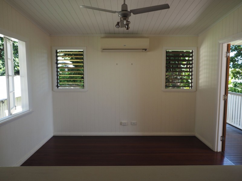 12 Tully Street, Stratford QLD 4870