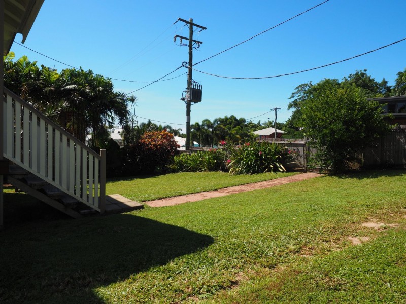 12 Tully Street, Stratford QLD 4870