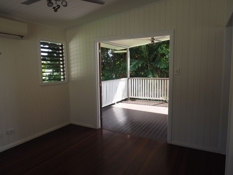 12 Tully Street, Stratford QLD 4870