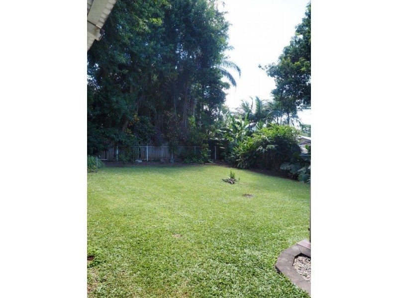 12 Tully Street, Stratford QLD 4870