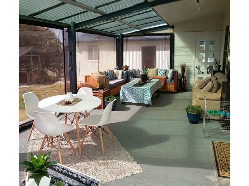 47 John Street, Uralla NSW 2358