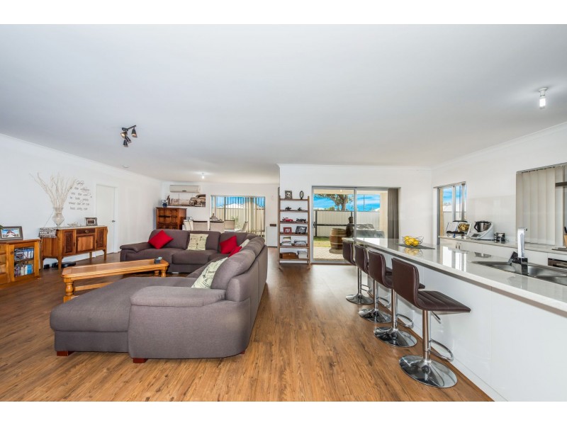 18 Greenville Vista, Meadow Springs WA 6210