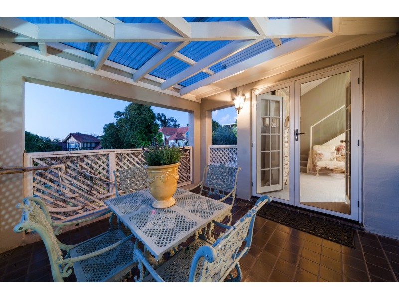 2/19 KAROO STREET, South Perth WA 6151