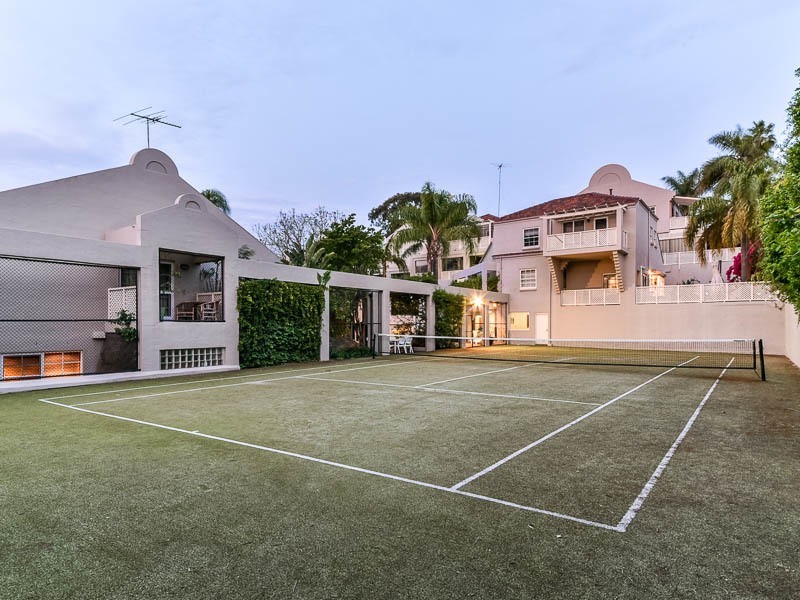 2/19 KAROO STREET, South Perth WA 6151