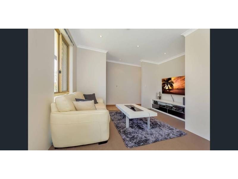 76 Tijuana road, Armadale WA 6112