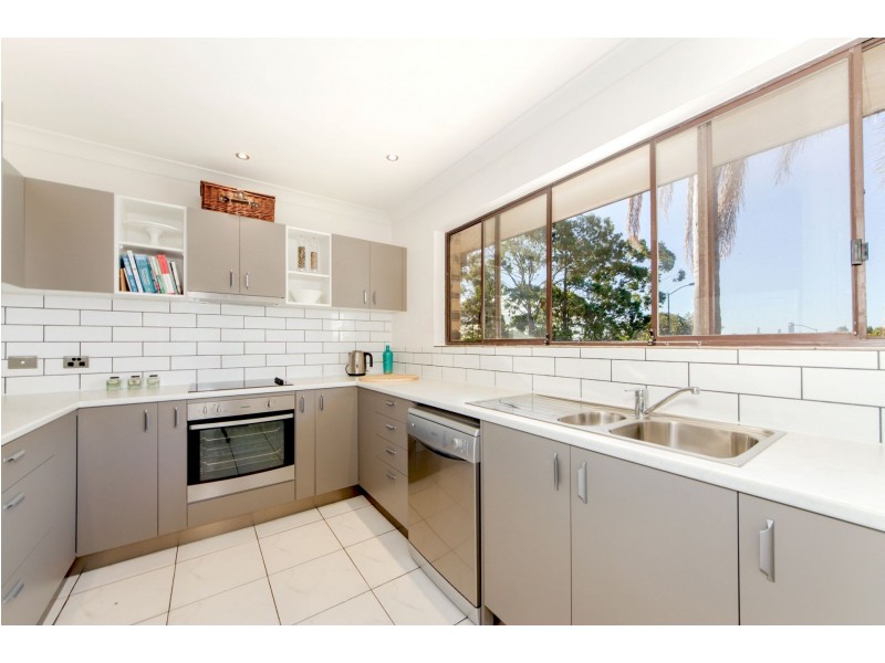 5/56 Oceanic Dr, Mermaid Waters QLD 4218