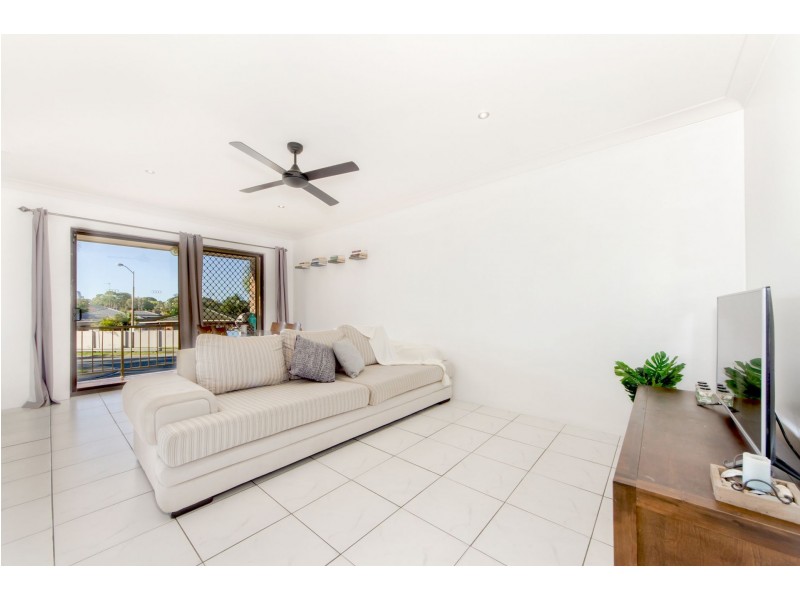 5/56 Oceanic Dr, Mermaid Waters QLD 4218